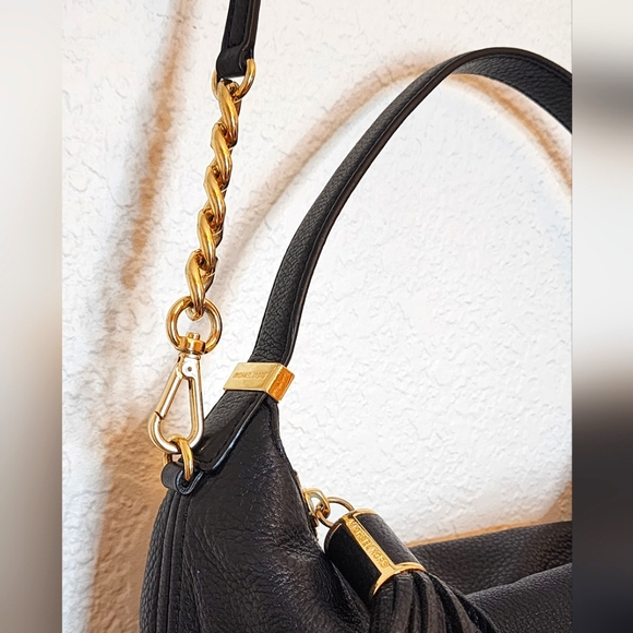 Michael Kors Black Leather Bedford Tassel Shoulder Bag - Picture 8 of 16